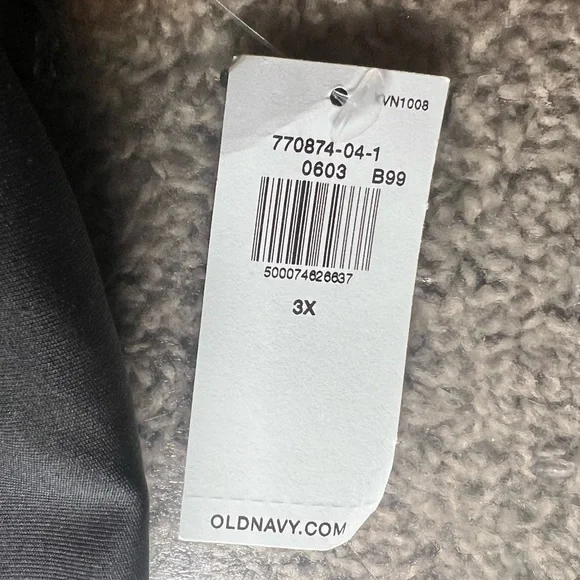 💜💜 Old Navy Black Racerback Tank Tops - Picture 2 of 3